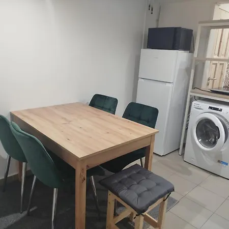 3 Apartment,parking Apartament
