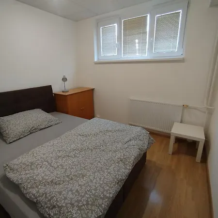 Apartament 3 Apartment,parking