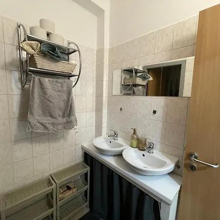 3 Apartment,parking Apartment Bratislava