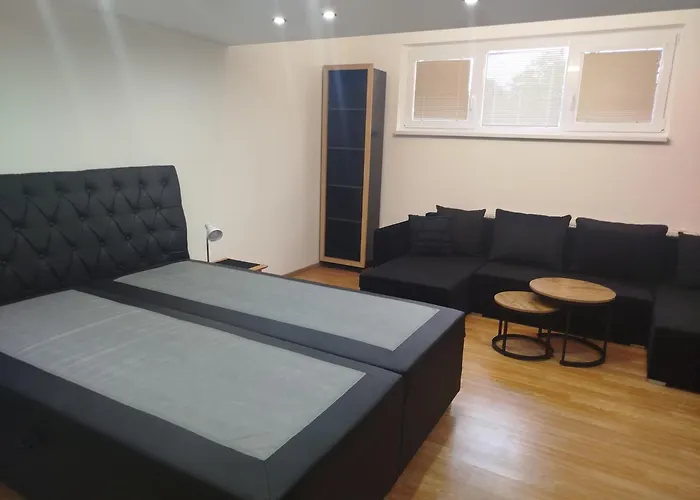 3 Apartment,parking براتسيلافا